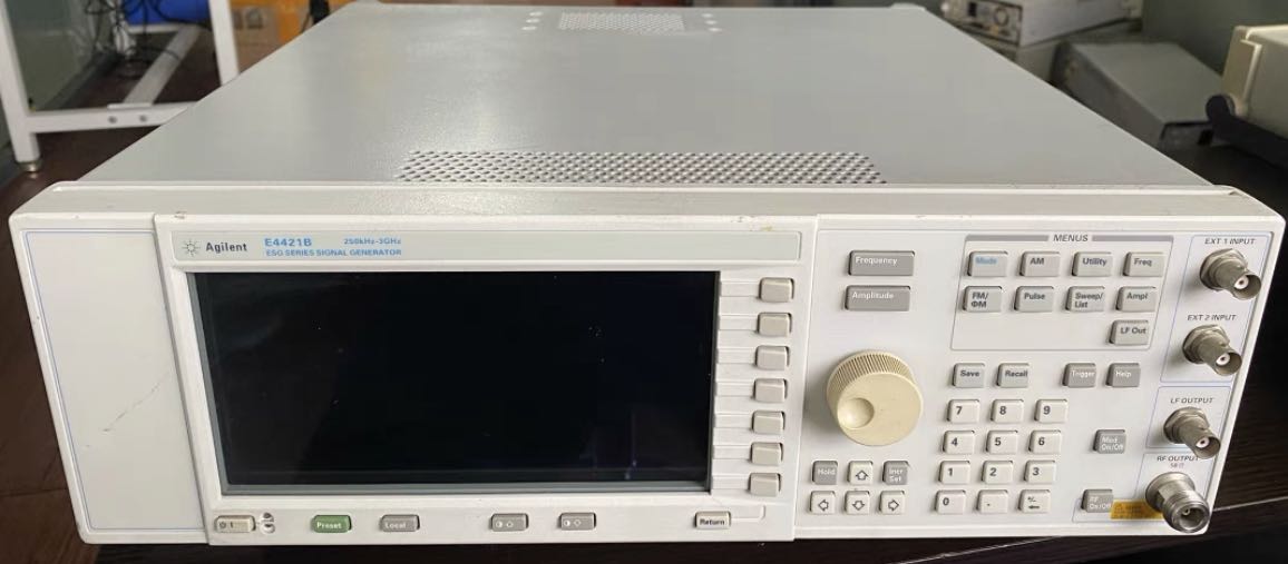 61fba1af3d8b2.jpg E4421B.jpg